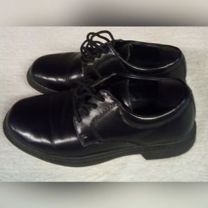 BLACK BOYS DRESS SHOES BY STACY ADAMS SIZE 2 YOUTH